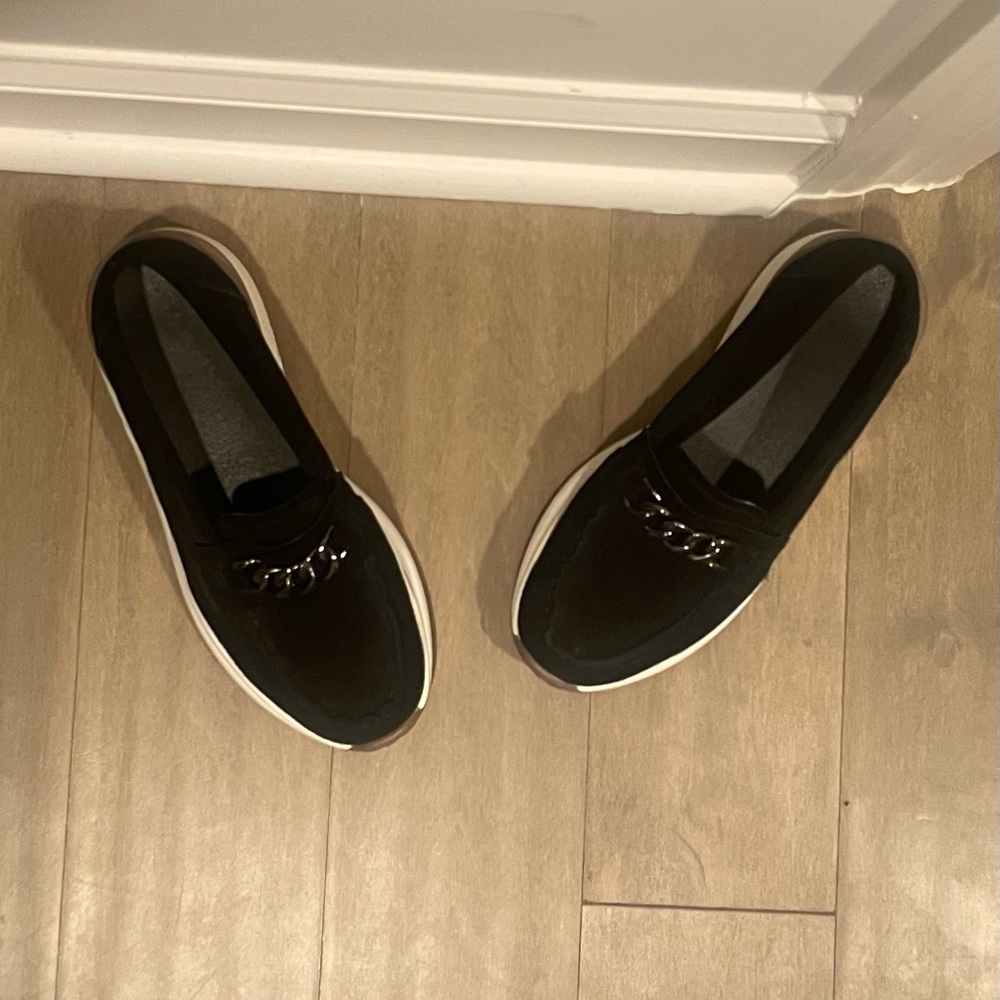 Stylish Black Loafers for Women - Picture 5 of 5